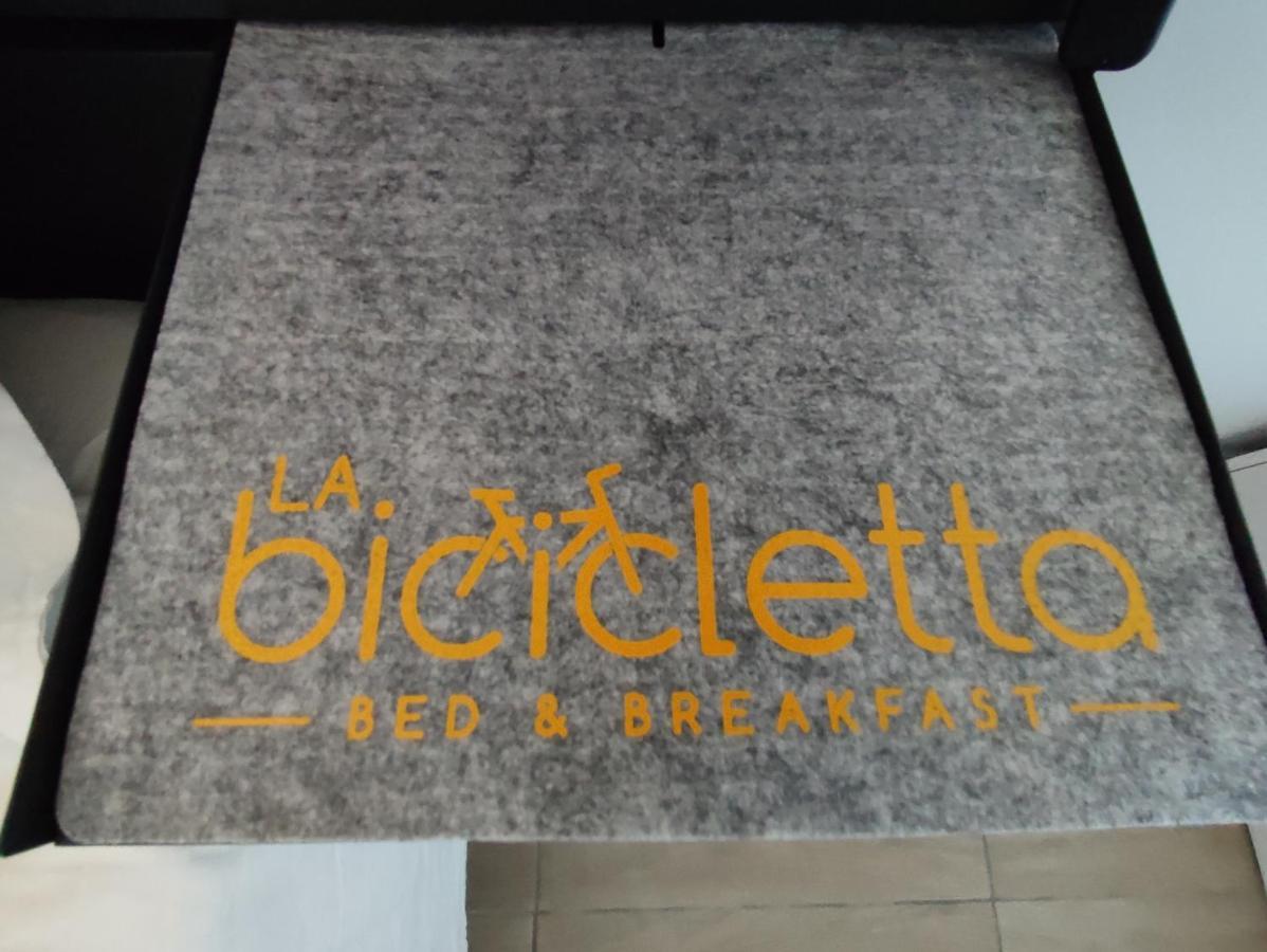 B&B La Bicicletta เรนเด ภายนอก รูปภาพ